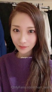 ...丸子头童颜可爱萌妹年纪不大和男友出租屋啪啪被大...